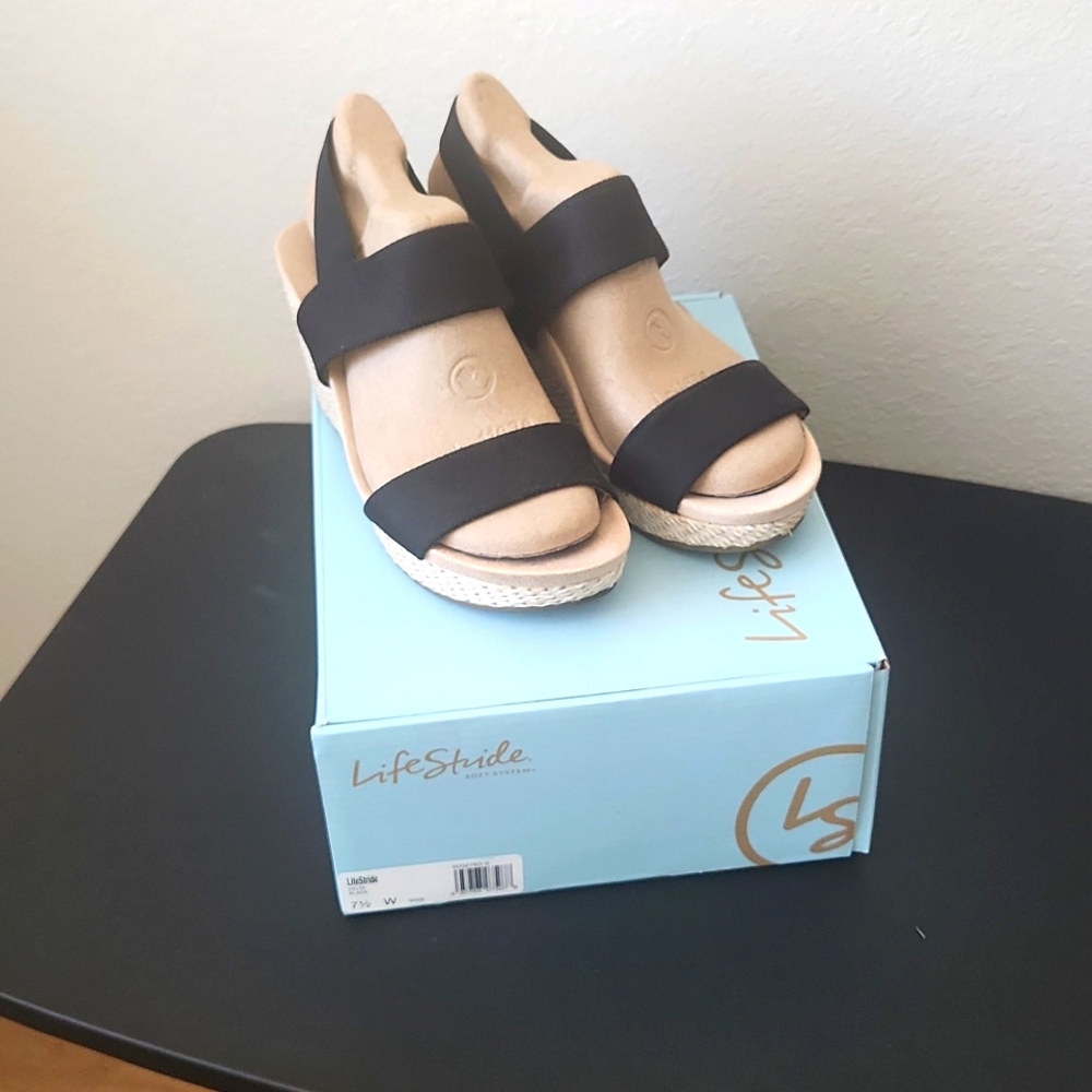 LifeStride Women's Delta Black  Wedge Sandal Size 7.5 W